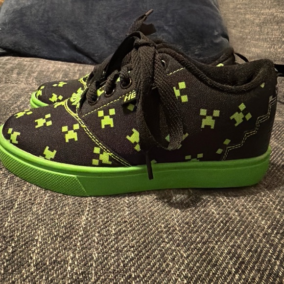Heelys Other - Heelys Black and Green Minecraft Creepers Size 13C Sneakers Roller Shoes Unisex
